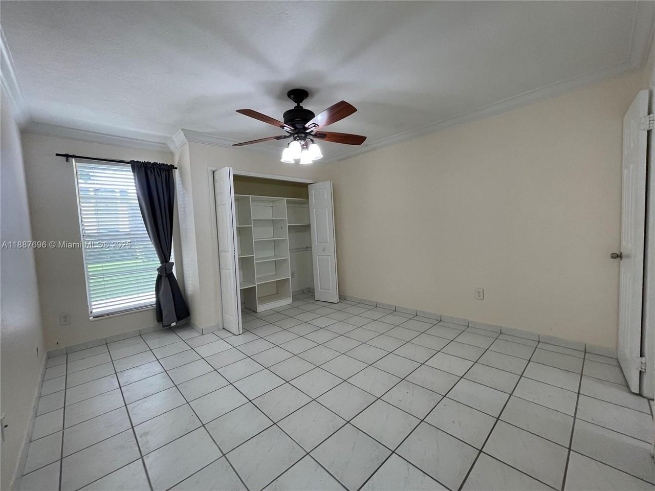 10361 Southwest 88th Street #10361B4 - Photo 6 of 26