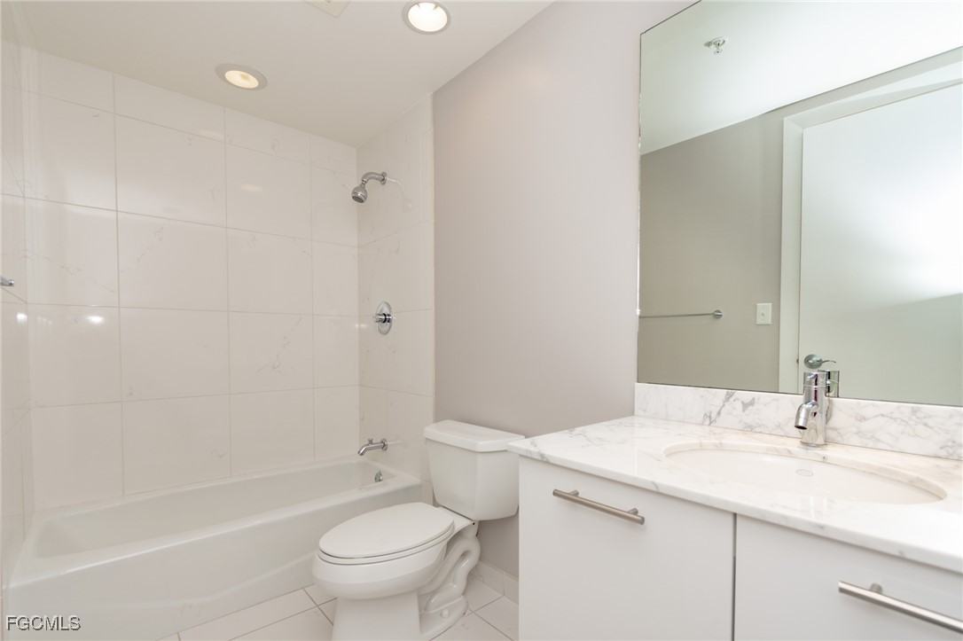 3000 Oasis Grand Boulevard #3000-603 - Photo 7 of 38