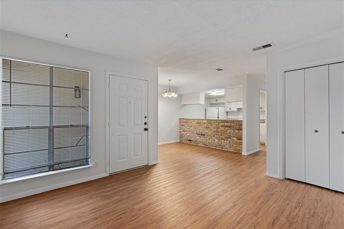 3426 Willowrun Drive #3426B - Photo 4 of 16