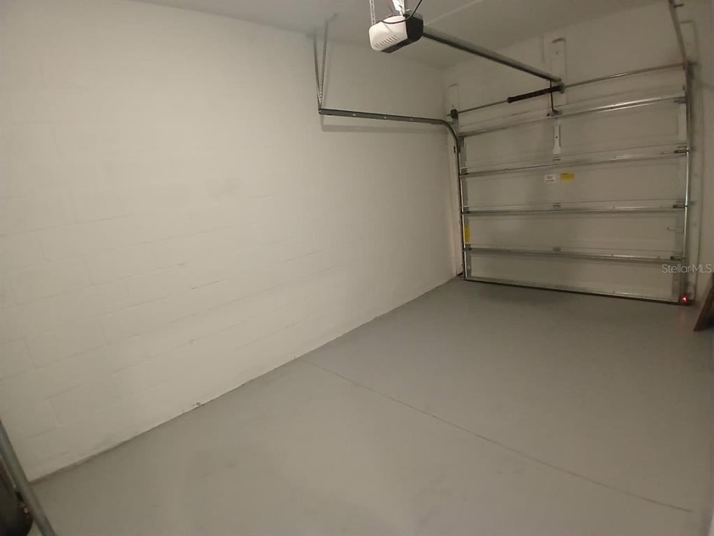 Chromatic Chromatic Chromatic - Photo 2 of 25