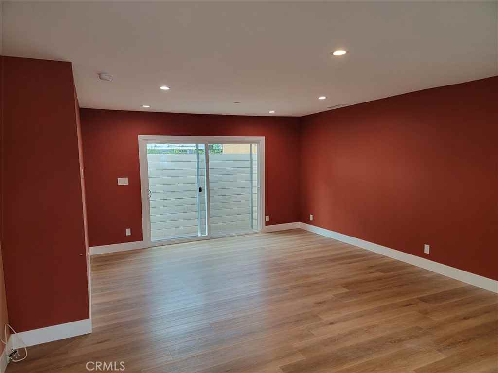 18725 Bassett Street #18725 - Photo 3 of 15