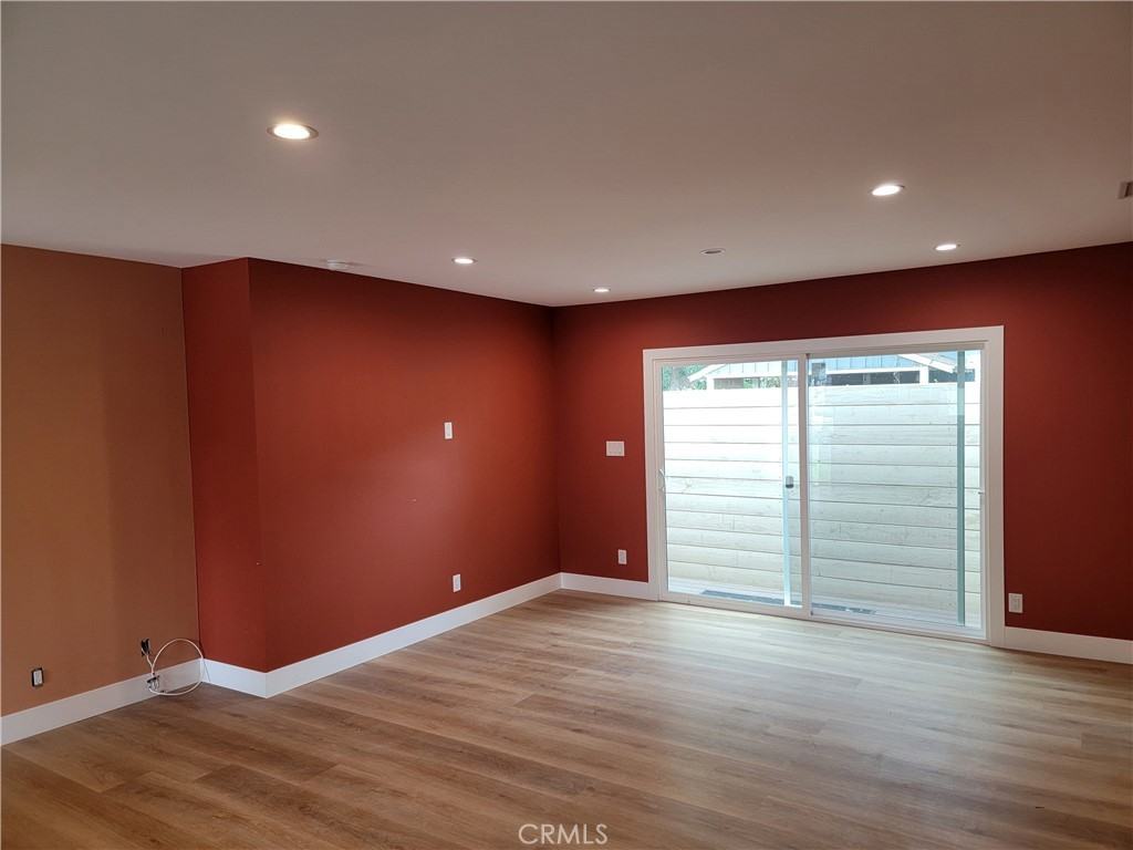 18725 Bassett Street #18725 - Photo 4 of 15