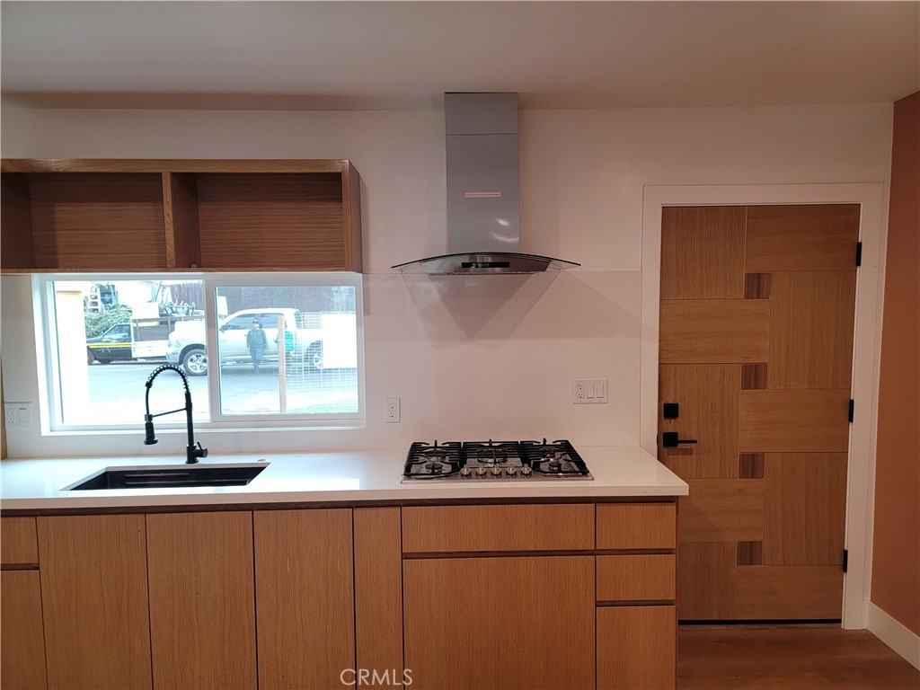 18725 Bassett Street #18725 - Photo 6 of 15