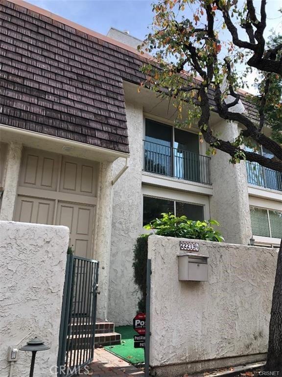 22219 1/2 Erwin St #22219 - Photo 2 of 25