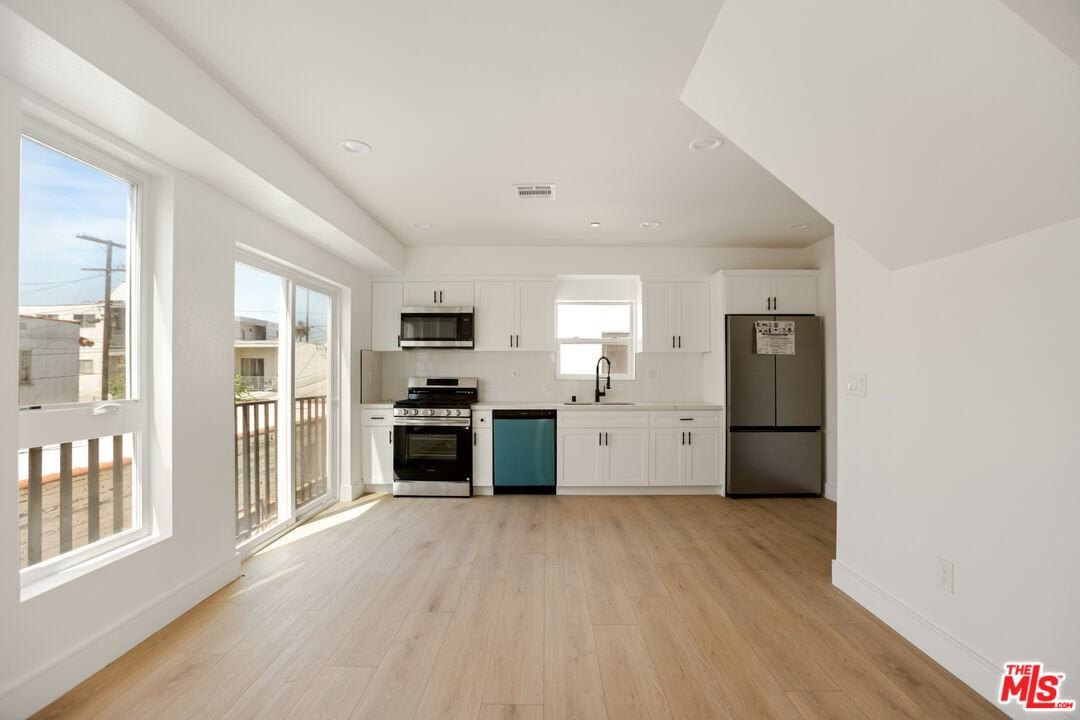 1617 2nd Avenue #1617 - Photo 6 of 15