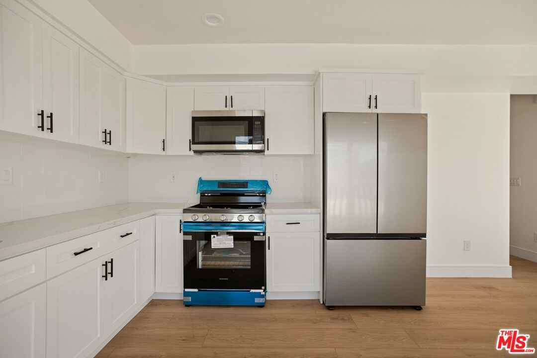 1619 2nd Street #16191-2 - Photo 4 of 34