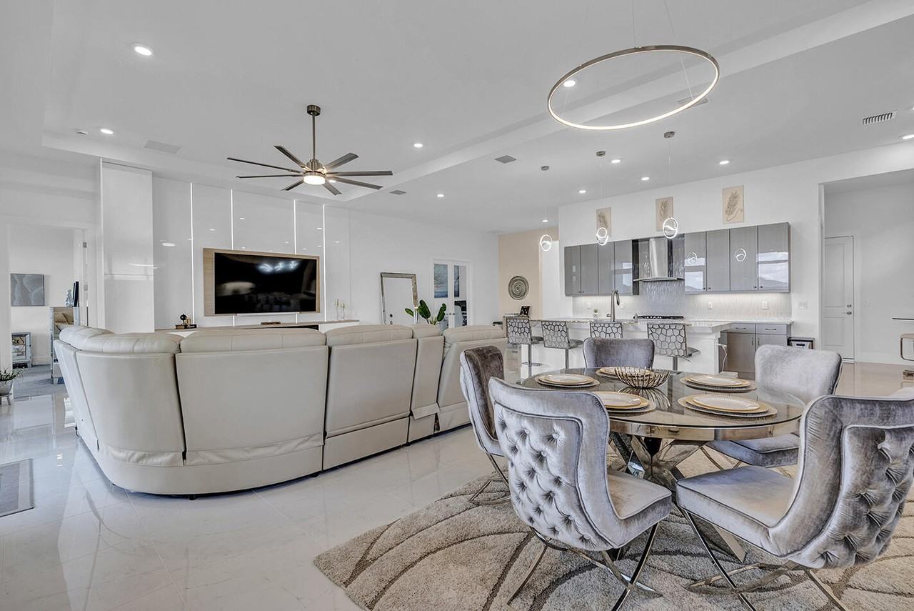 5320 Saint Armands Way #5320 - Photo 3 of 50