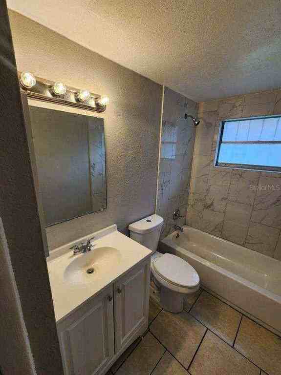 5204 North 45th Street #5204 - Photo 6 of 8