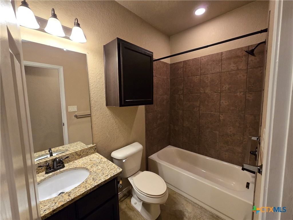 1030 Carolyn Cove #1030 - Photo 3 of 22