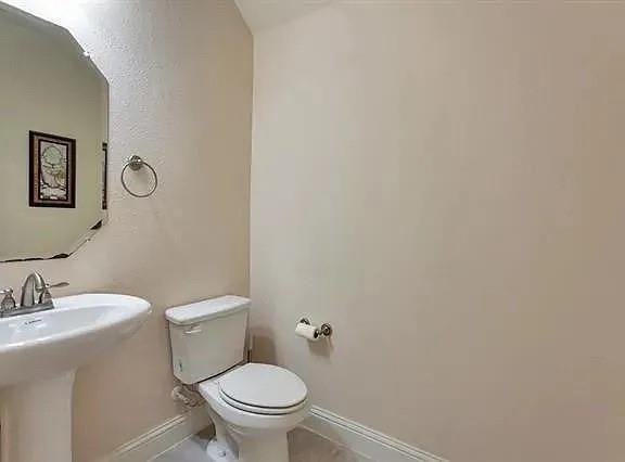913 Yarrow Street #913 - Photo 2 of 28