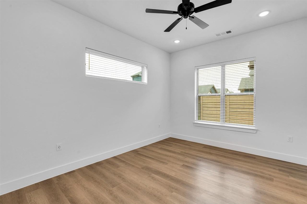 1688 Bernard Street #1688 - Photo 3 of 31