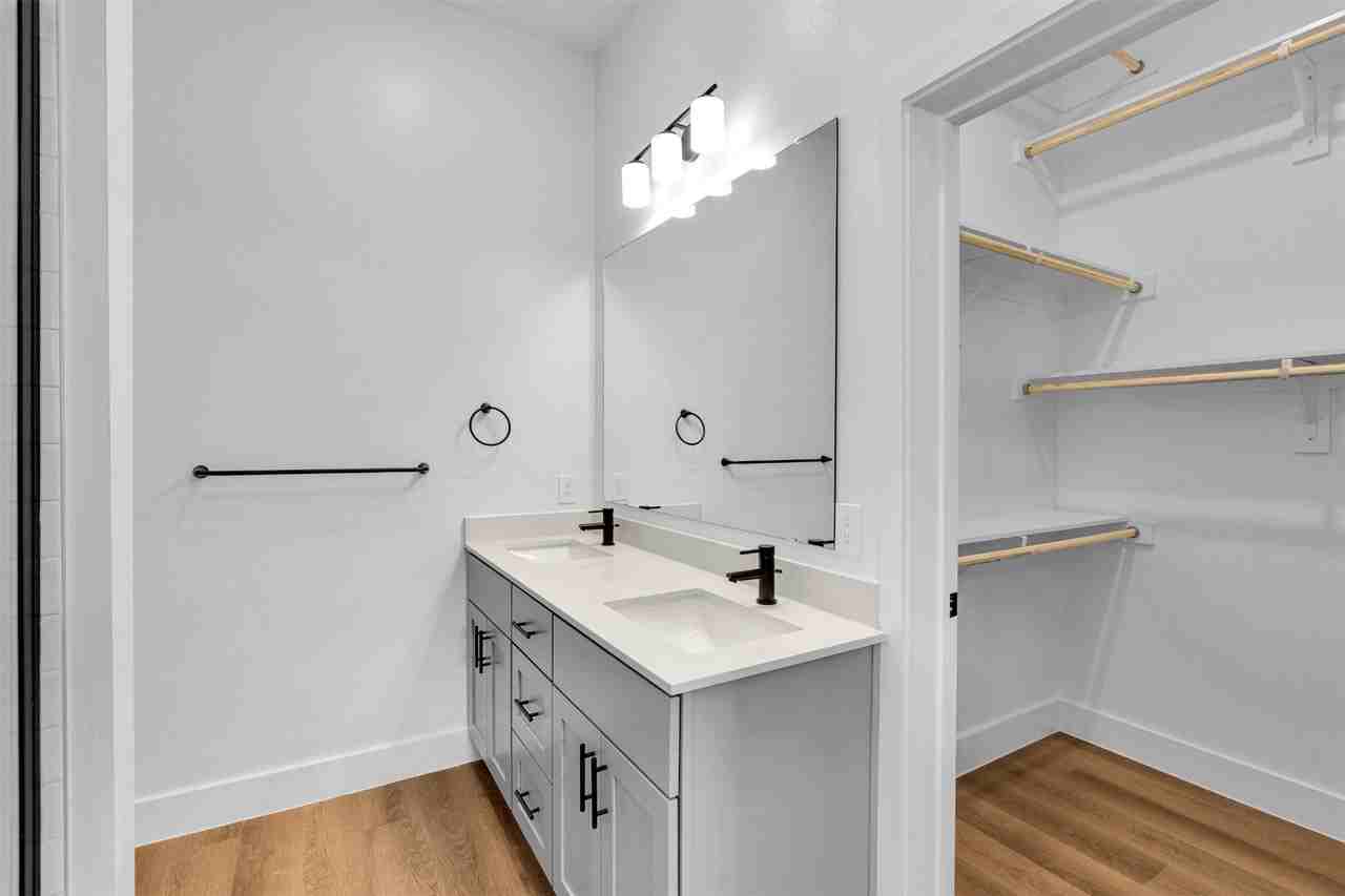 1688 Bernard Street #1688 - Photo 7 of 31