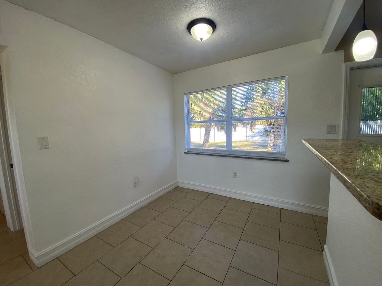 21995 Catherine Ave - Photo 7 of 25