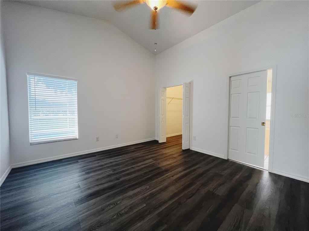 113 Glasgow Court #113 - Photo 2 of 24