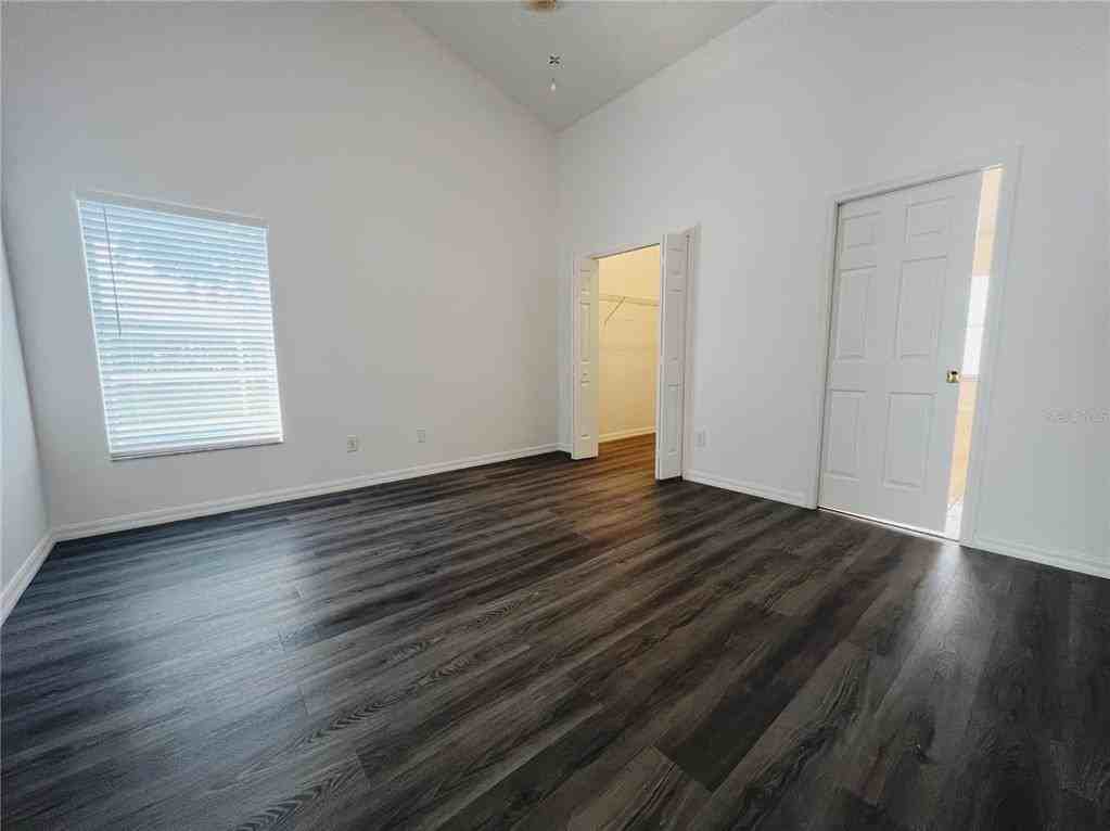 113 Glasgow Court #113 - Photo 3 of 24