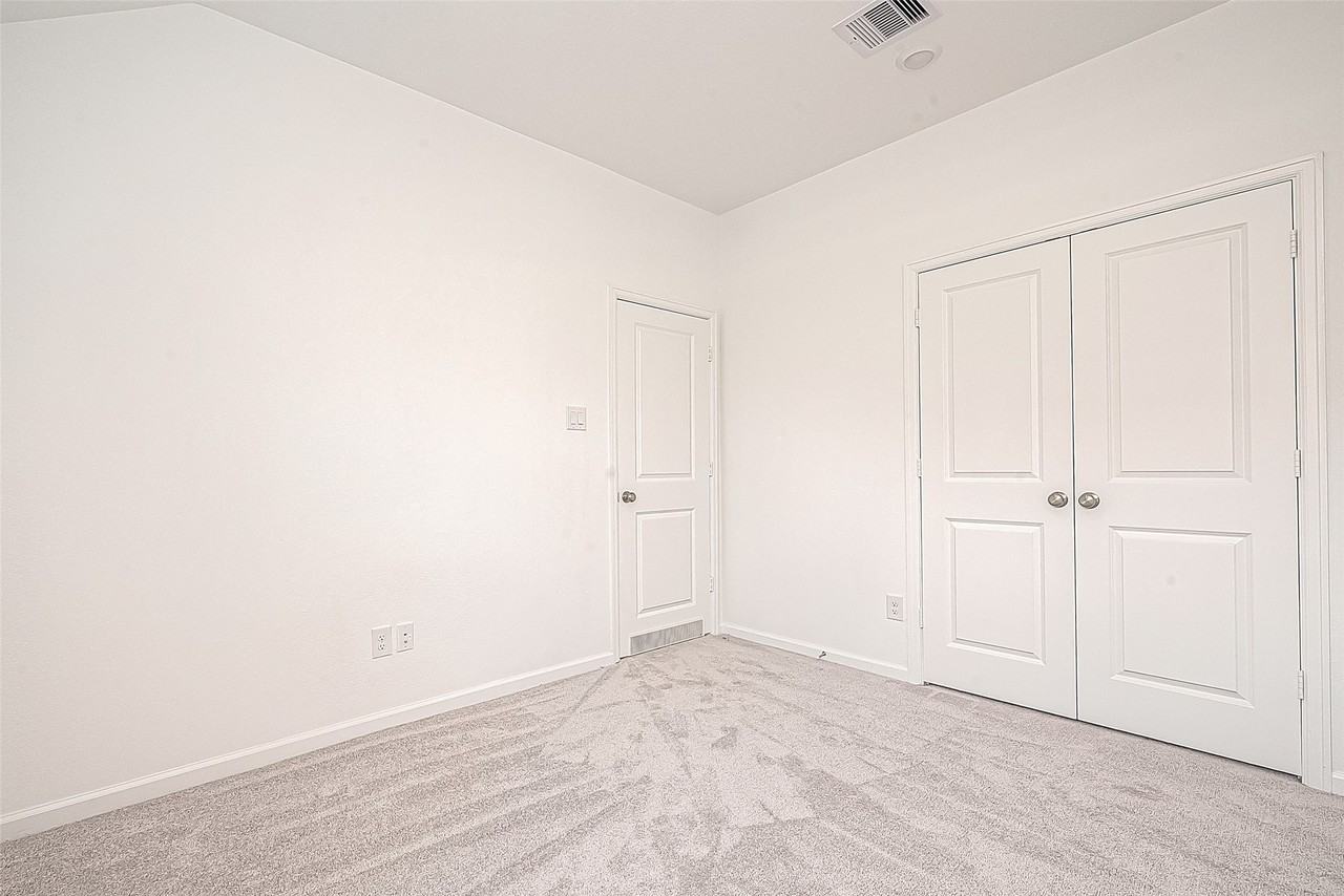 27122 Angel Creek Lane #27122 - Photo 3 of 34