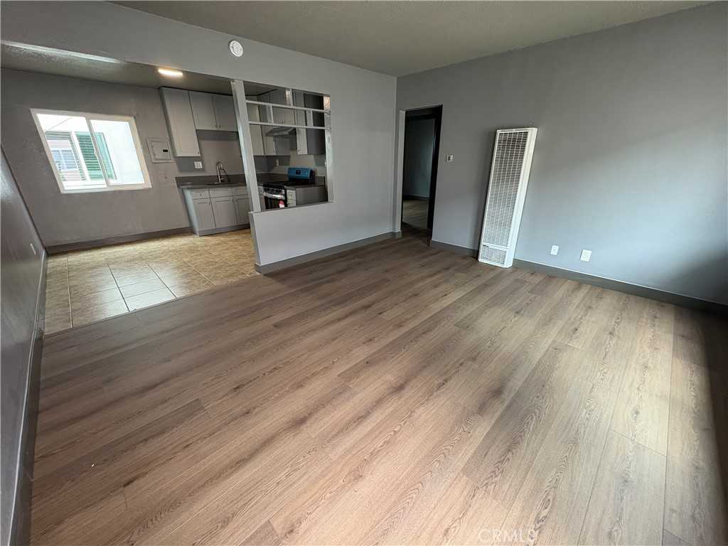 1905 West Myrtle Street #1905-3 - Photo 2 of 8