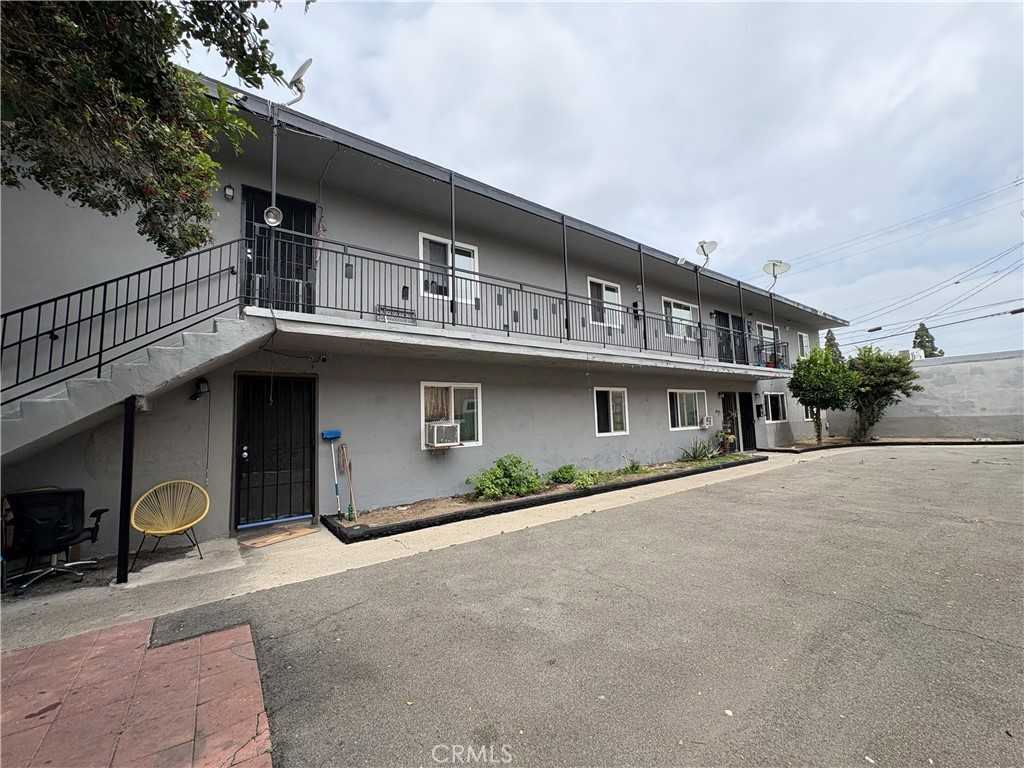 1905 West Myrtle Street #1905-3 - Photo 6 of 8