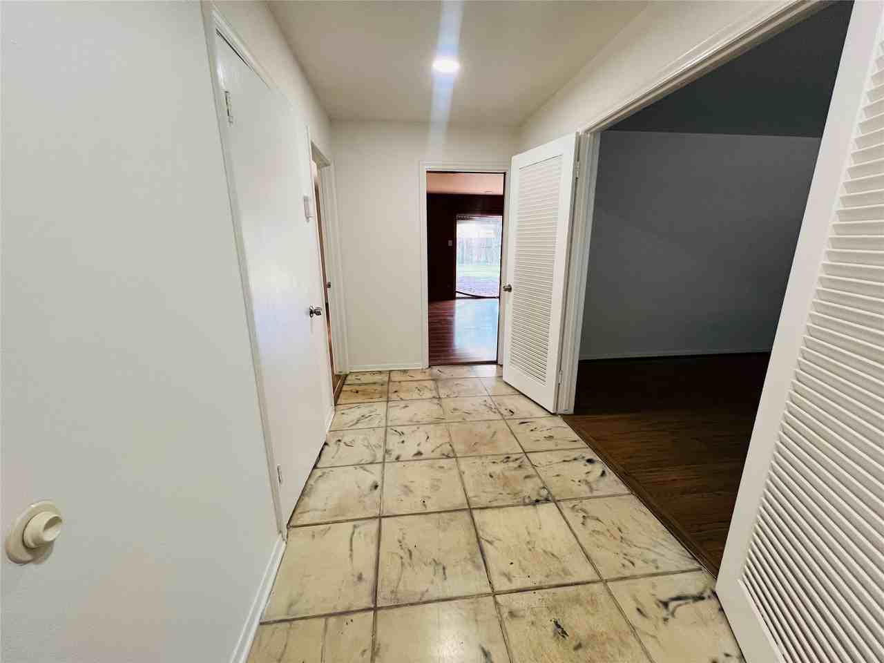 5511 Willowbend Blvd #5511 - Photo 7 of 18