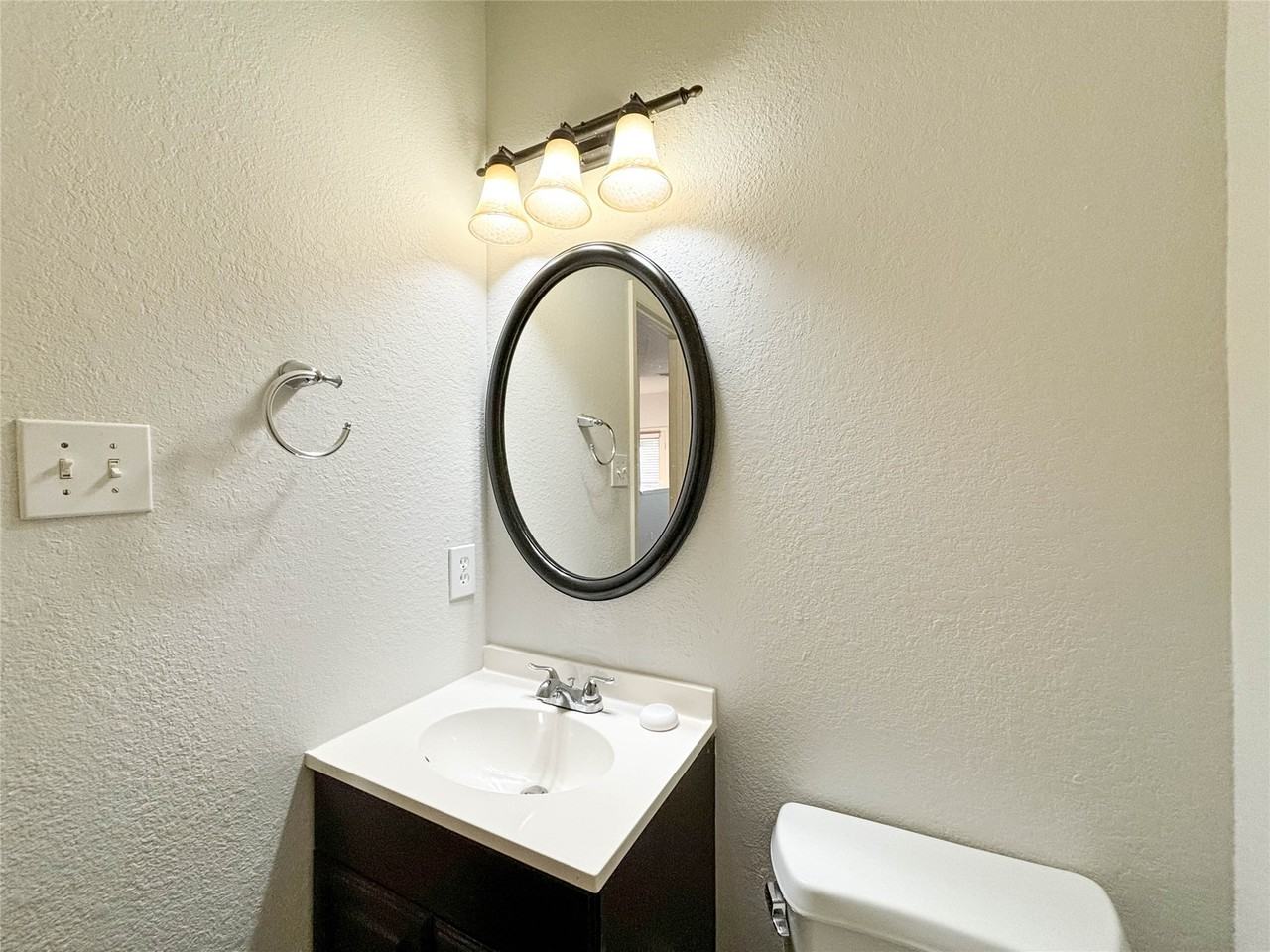 6023 Indian Crk #6023 - Photo 5 of 31