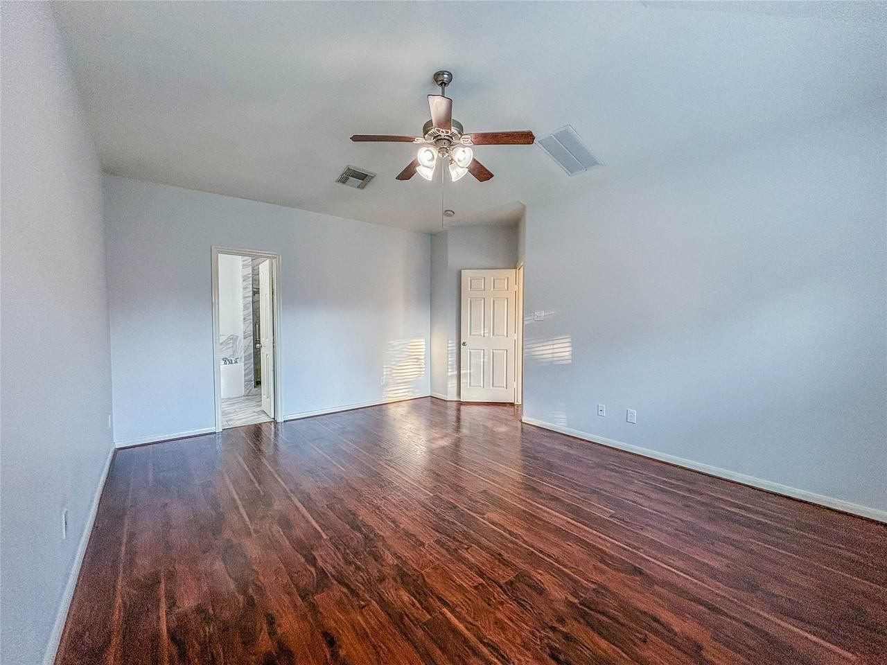 6023 Indian Crk #6023 - Photo 7 of 31