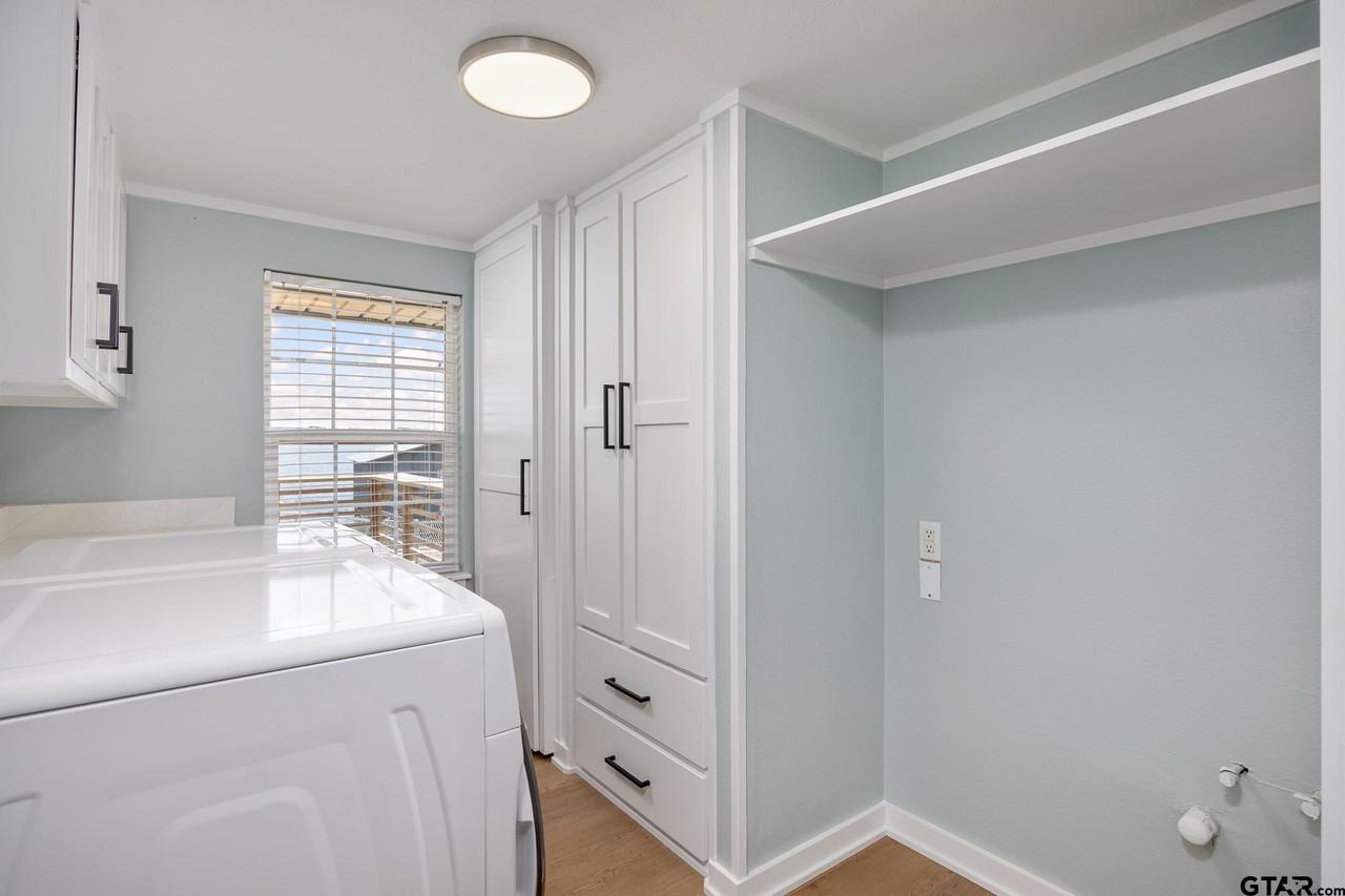 22248 Lounette Dr #22248 - Photo 7 of 38