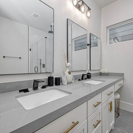 5606 Canal Street #5606 - Photo 4 of 35