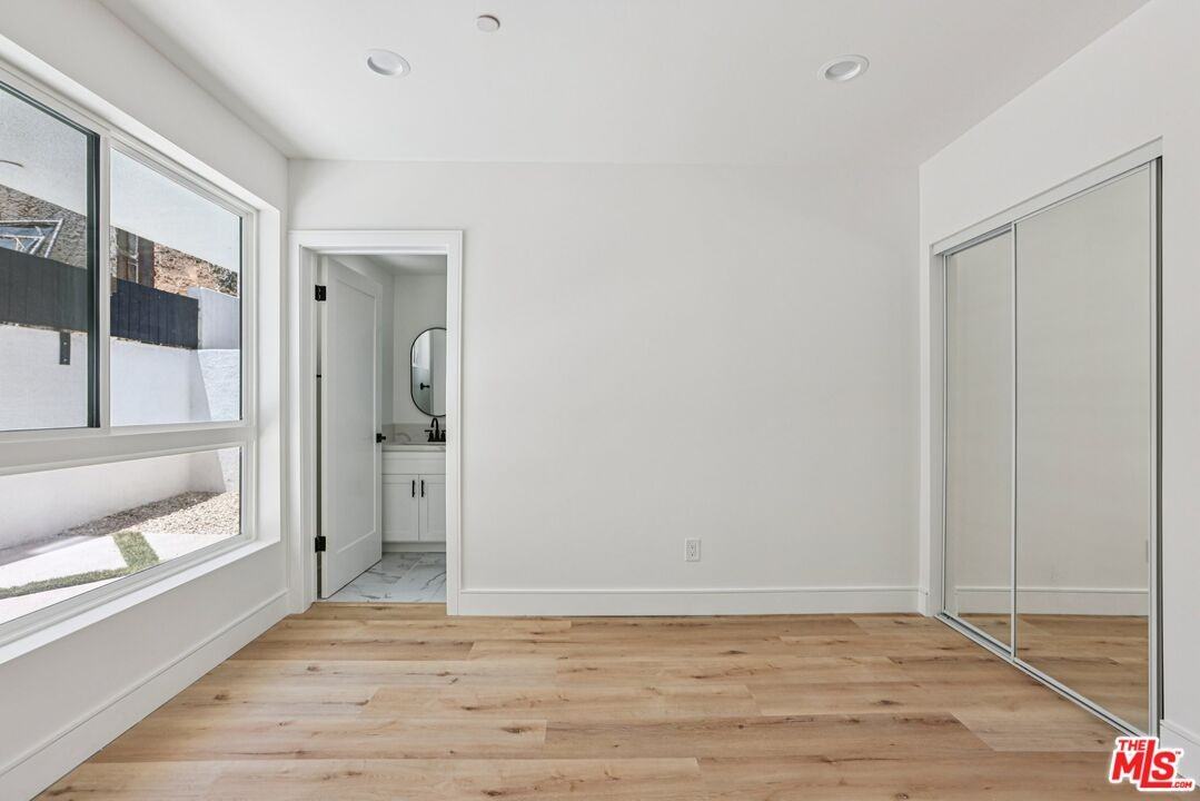 2111 Holly Dr #2111-2 - Photo 2 of 30