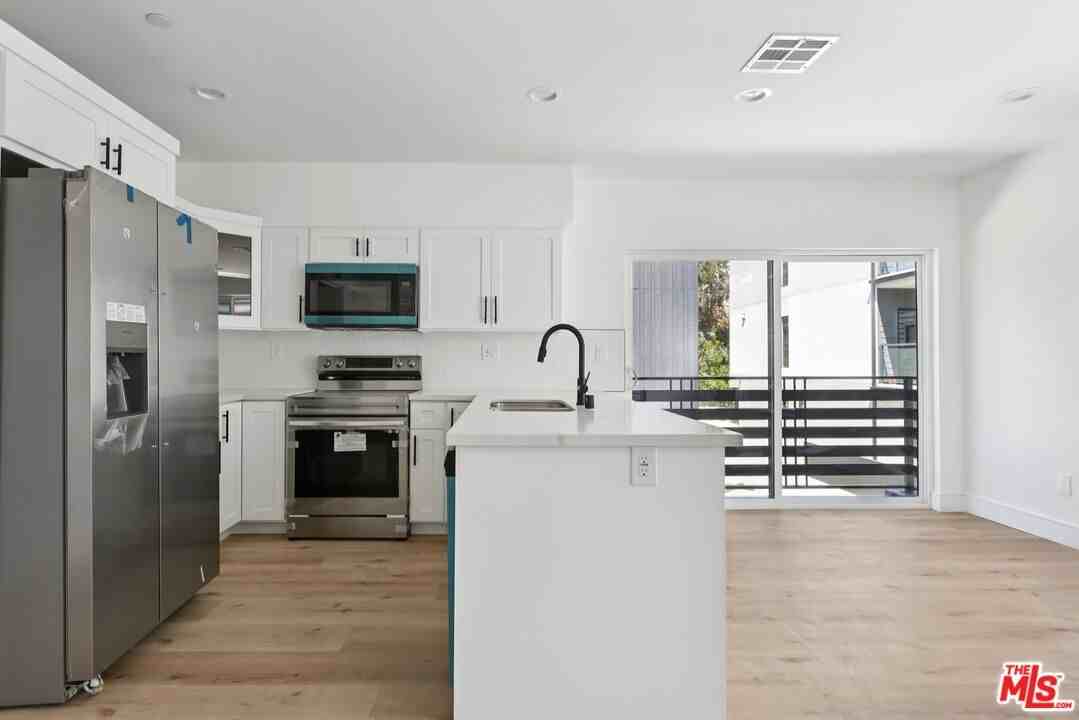 2111 Holly Dr #2111-2 - Photo 6 of 30