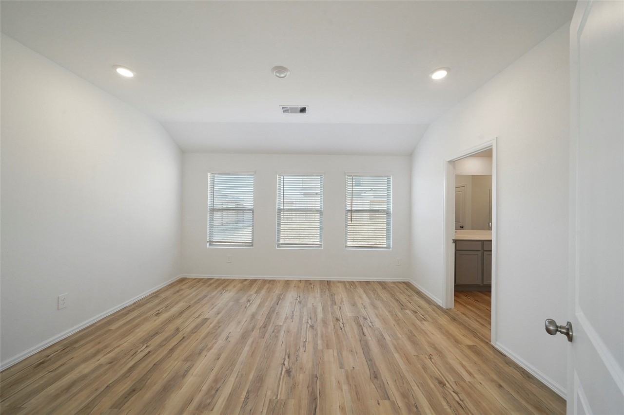 307 Flower Reed Ct #307