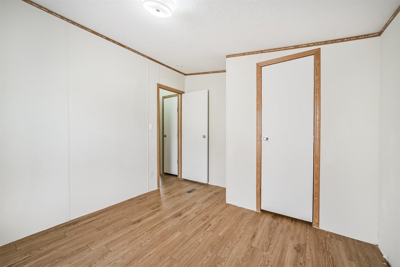 33205 Wedgewood Dr #33205 - Photo 7 of 33