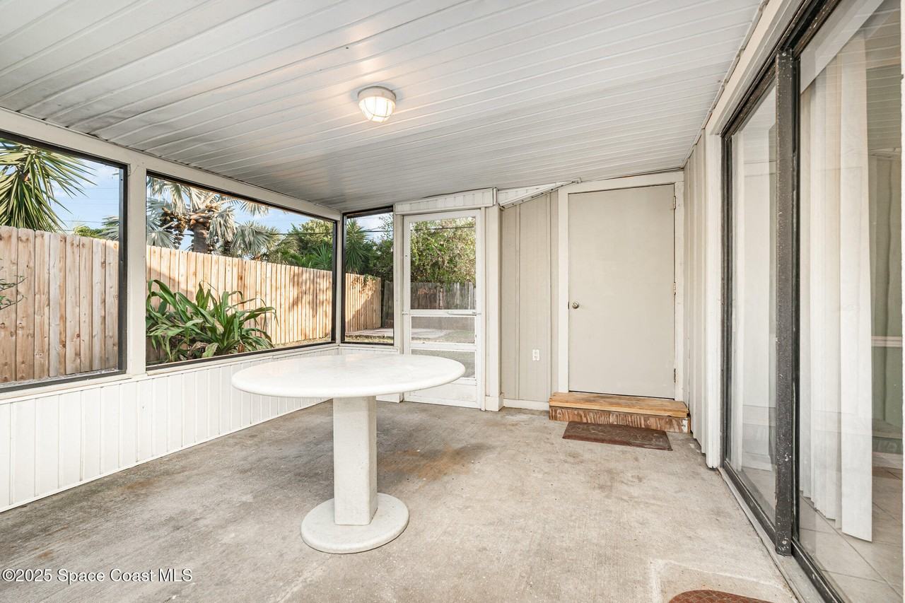 2155 Palm Ave #2155 - Photo 3 of 15