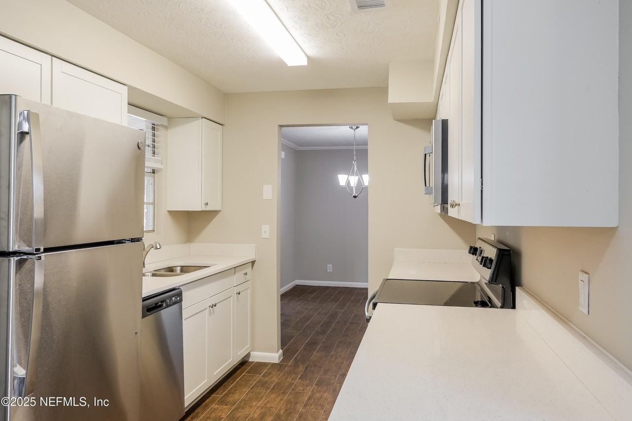 470 Sigsbee Ct #470 - Photo 6 of 15