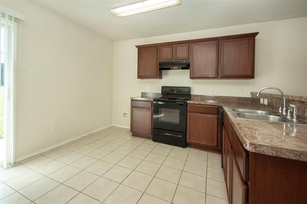 1423 Swan Ridge Dr #1423 - Photo 4 of 21