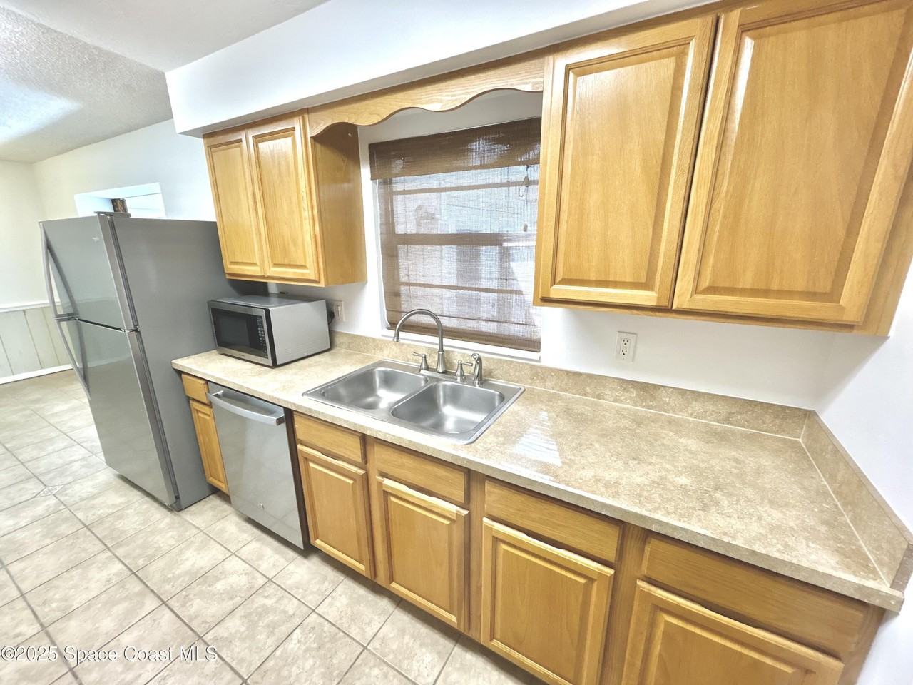 401 Sea Horse Ave #401 - Photo 2 of 37