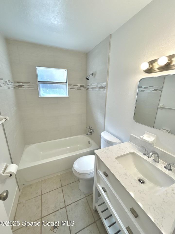 401 Sea Horse Ave #401 - Photo 4 of 37