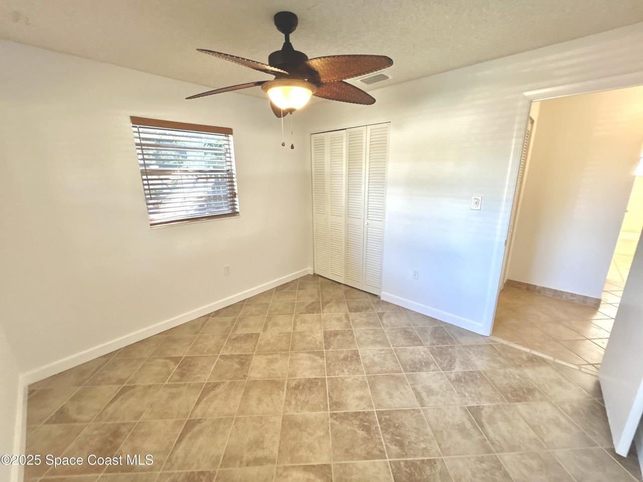 401 Sea Horse Ave #401 - Photo 7 of 37