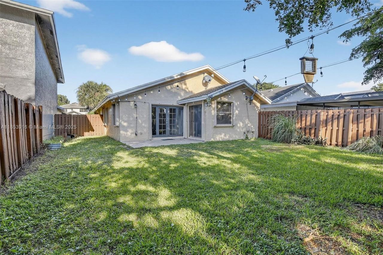 581 Lakeside Circle #581 - Photo 2 of 34
