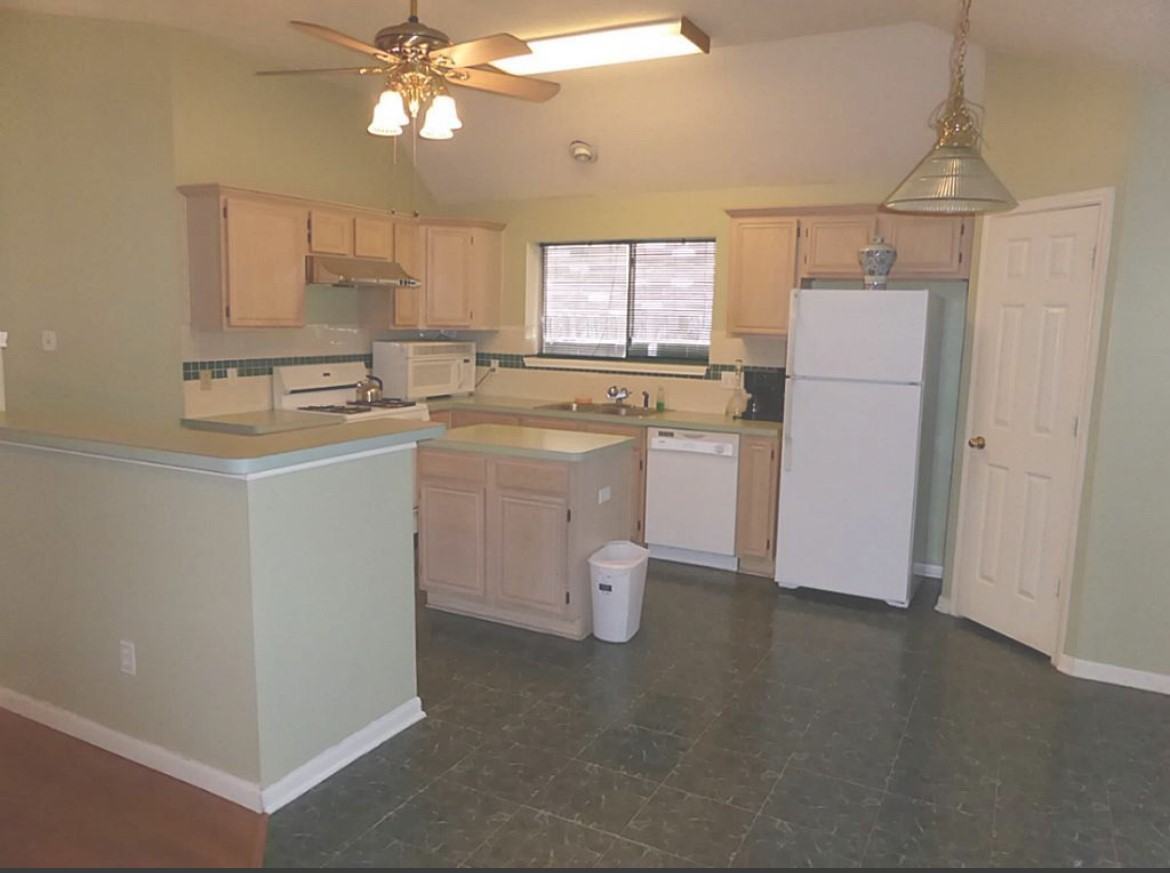 12530 Meadowglen Dr #12530 - Photo 6 of 6