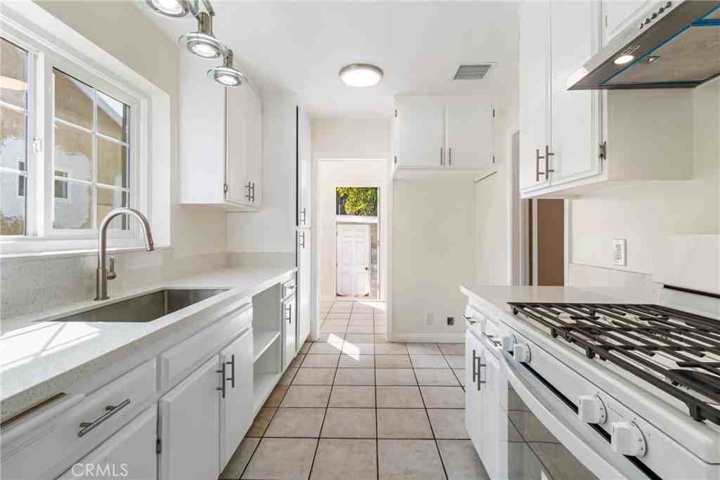 14724 Strathern St #14724 - Photo 3 of 24