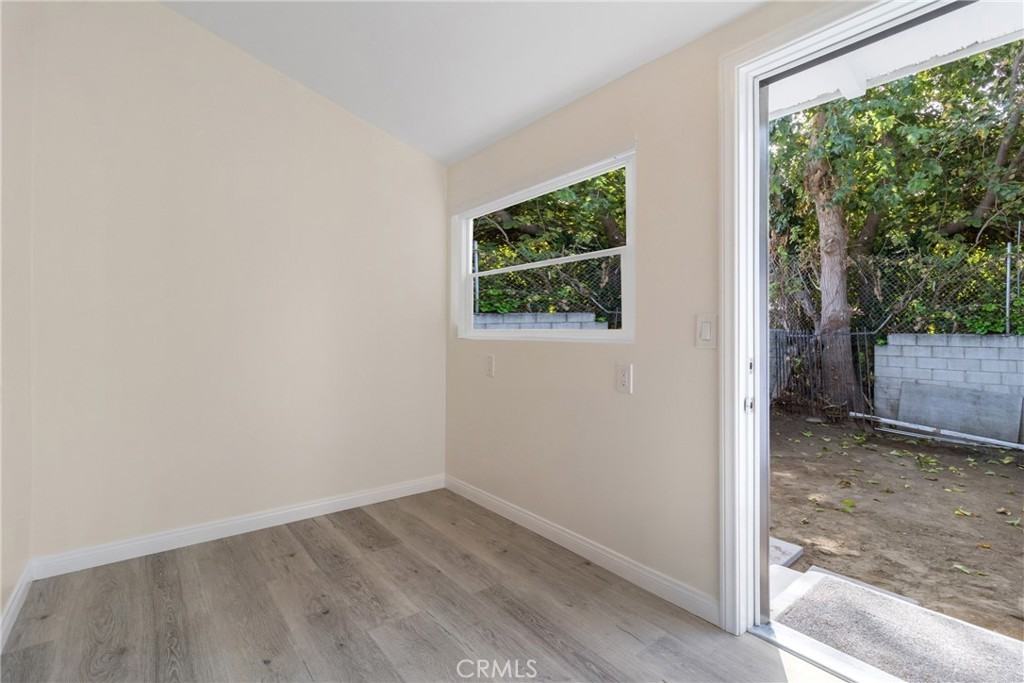 14724 Strathern St #14724 - Photo 5 of 24