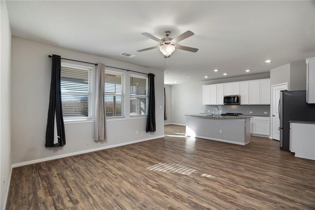 19004 Elk Horn Drive #19004 - Photo 6 of 31