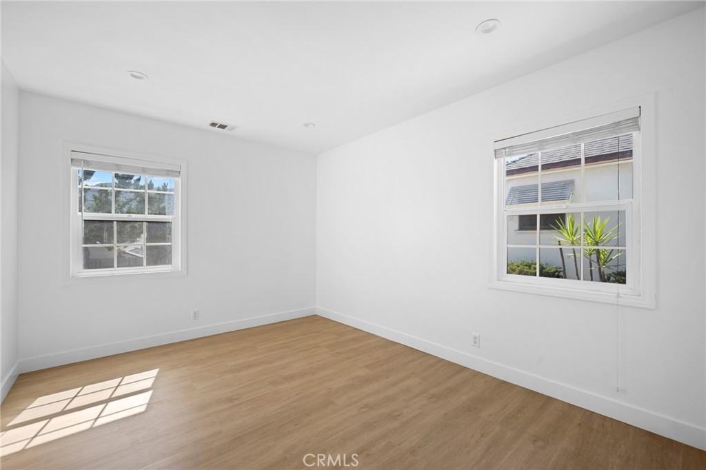 2930 Mayfield Avenue #2930 - Photo 2 of 29