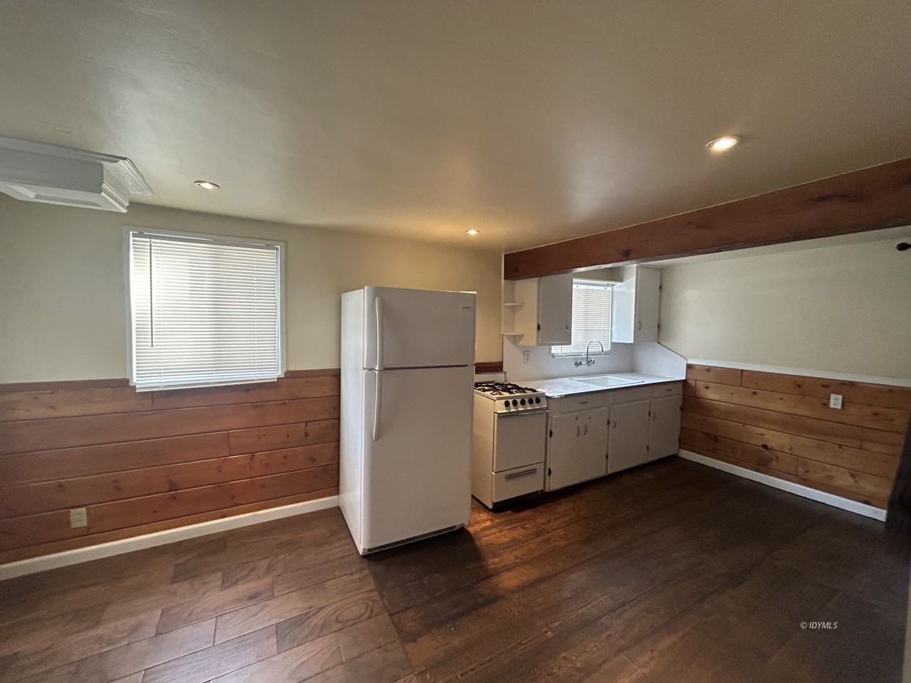 25055 Marion Ridge Dr #25055-5 - Photo 4 of 15