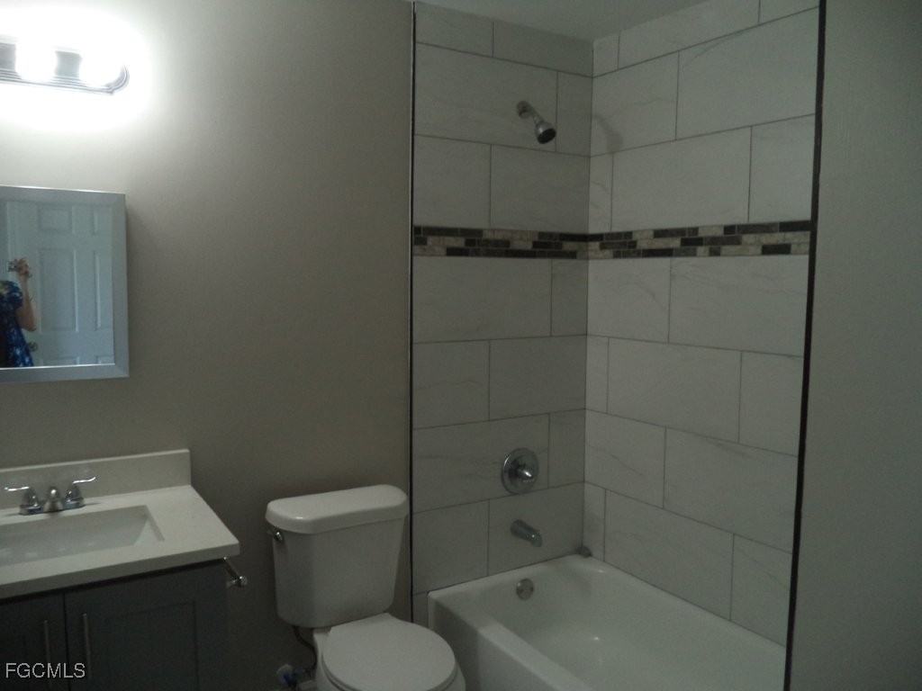 6062 Laurelwood Dr #6062 - Photo 2 of 7