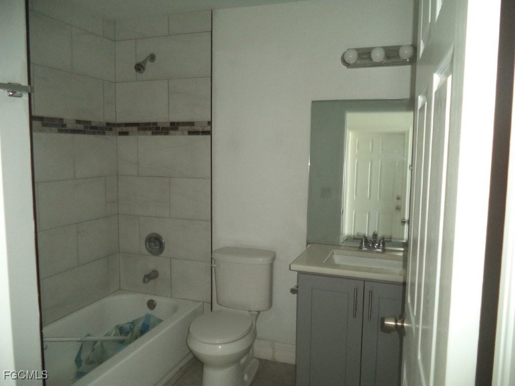 6062 Laurelwood Dr #6062 - Photo 6 of 7