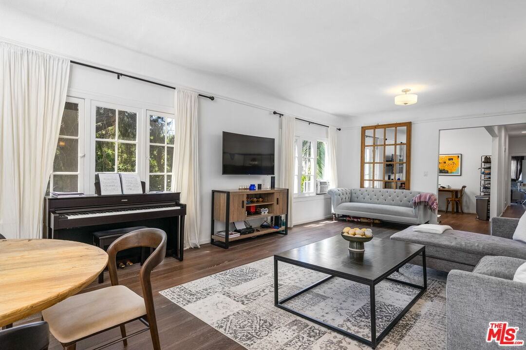 101 North Clark Drive #101-103 - Photo 4 of 23