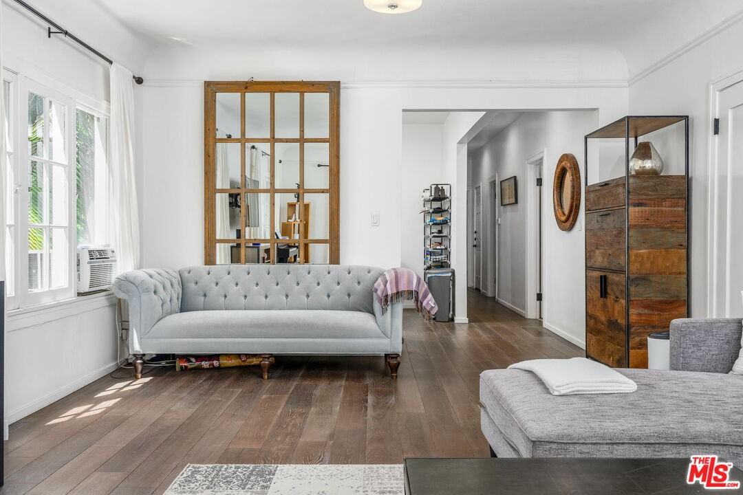 101 North Clark Drive #101-103 - Photo 5 of 23