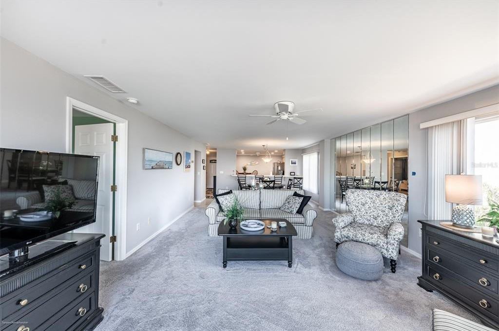 1477 Park Beach Cir #1477-11 - Photo 4 of 49