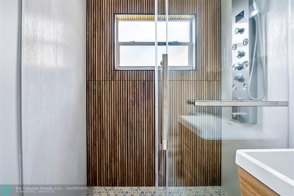 2508 Arthur St #2508 - Photo 4 of 33